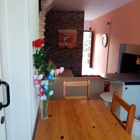 Daire Phidias Homes No 3 *